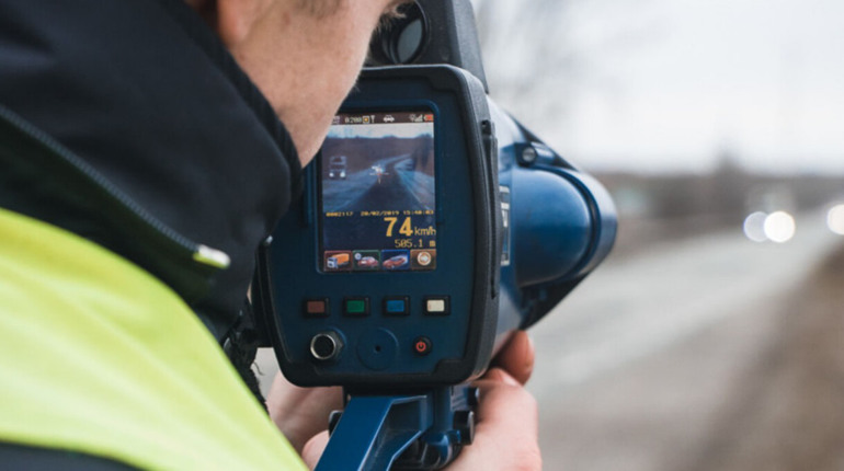 Відсьогодні поліція патрулюватиме з TruCAM ще на двох ділянках траси Кіпті-Глухів-Бачівськ: де саме