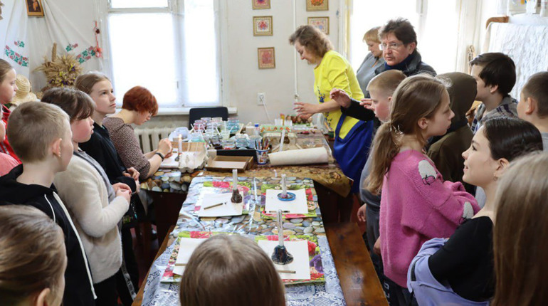 «Писанкова Весна» у Фастові: фестиваль великодньої писанки у школі народної майстерності