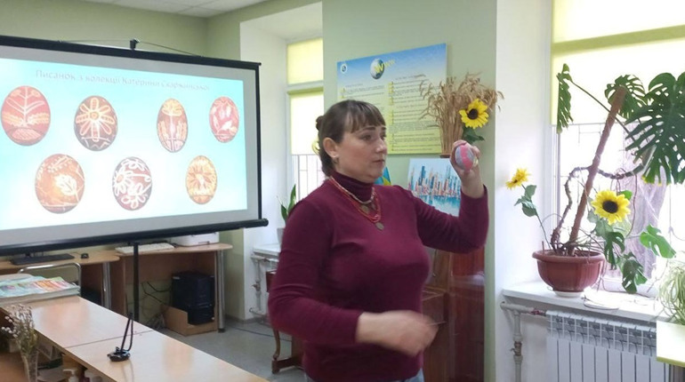 «Жінці найскрутніше у Великдень». Волновасьці познайомилися з традиціями Полтавщини