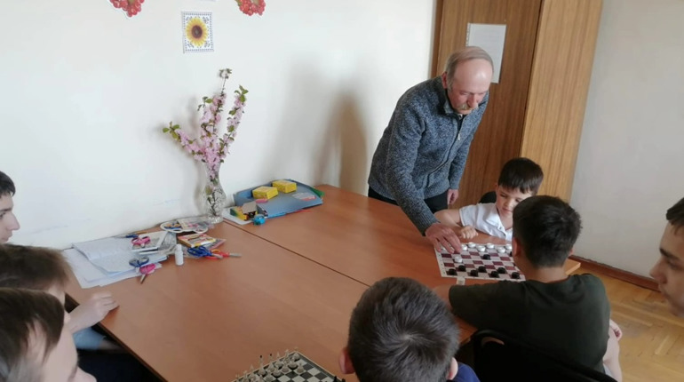 У центрі підтримки мешканців Великоновосілківської громади розпочав роботу шаховий гурток