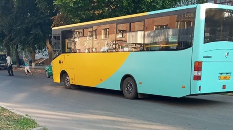 У Гадячі в поминальний день курсуватиме додаткови рейс до міського кладовища