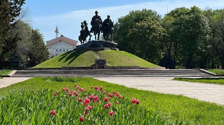 Робота в Жовтих Водах: нові вакансії від центру зайнятості та сайтів пошуку роботи