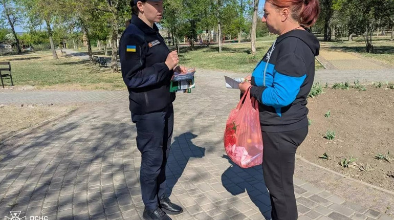 Рятувальники провели профілактику пожеж у Покрові та Марганці