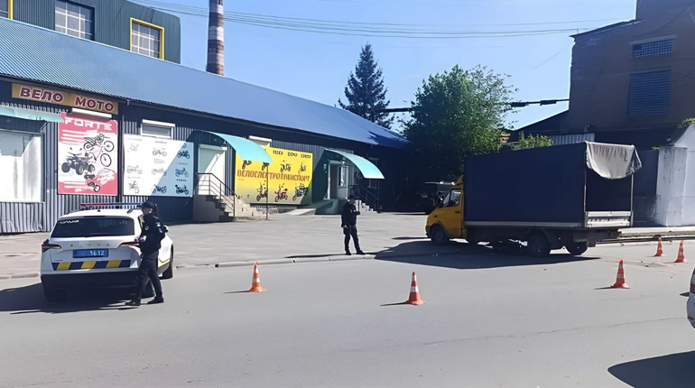 У Шепетівці мотоцикліст потрапив у ДТП