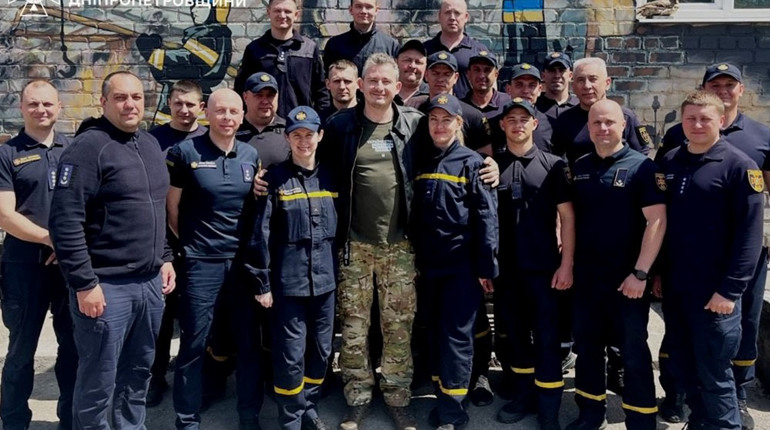 Миколай Сєрга підтримав рятувальників Нікополя своїм виступом