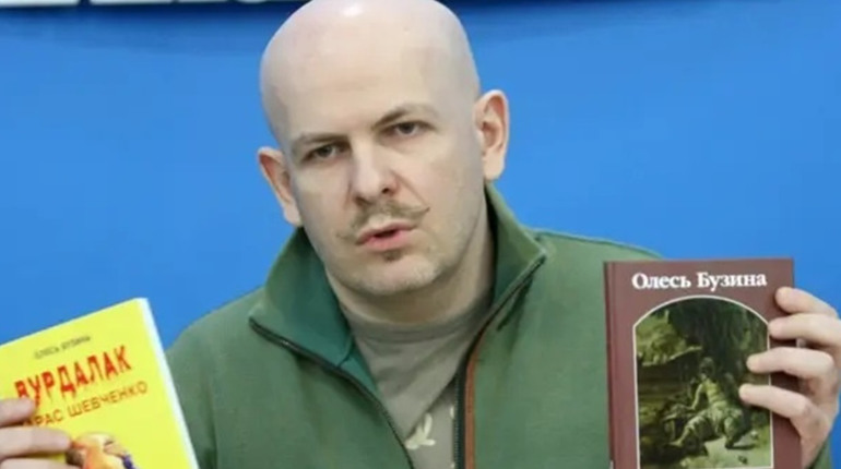 У Мелітополі з’явився мурал з проросійського журналіста Олеся Бузини