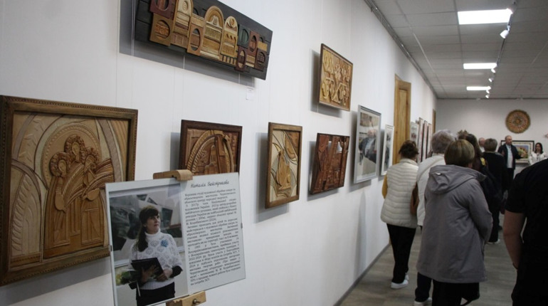 У Ніжинському музеї - виставка «Моя Земля»