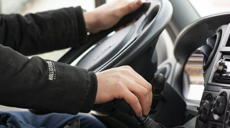Водіям на замітку: за відсутність аптечки та вогнегасника можна залишитися без прав