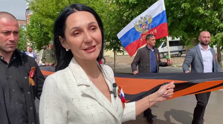 Безробітна юристка з Іванівки стала заступницею гауляйтера і “преміювала” себе за службу РФ