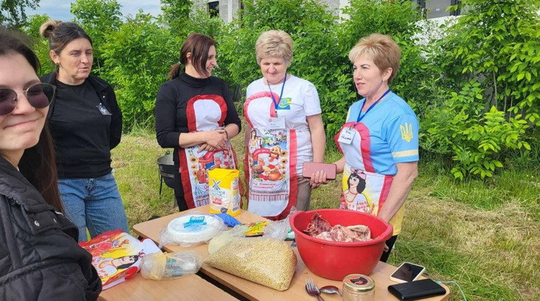 Волновасці діляться кулінарною спадщиною у межах проєкту «Пліч-о-пліч: згуртовані громади»