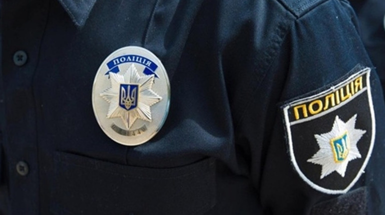 У Переяславі жінка хотіла купити диван через Facebook, сплатила кошти, але не отримала його
