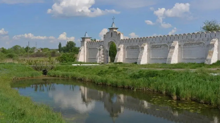 26 травня: річниця битви під Корсунем, Всесвітній день рудих і день Дракули, інші свята, події