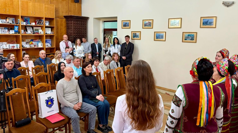 Нікополь привітав Калуш із 588-ю річницею: підписано меморандуми