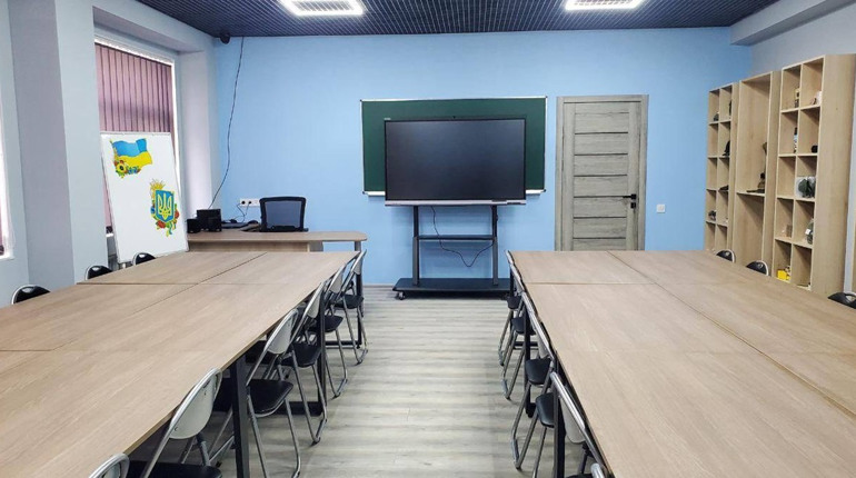 У Теплодарі навчають майбутніх захисників: в ліцеї відкрили сучасний осередок «Захисту України»