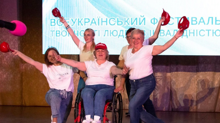«Балтський вальс» на берегах Дніпра: зворушлива участь «Балтяночки» на фестивалі у Каневі