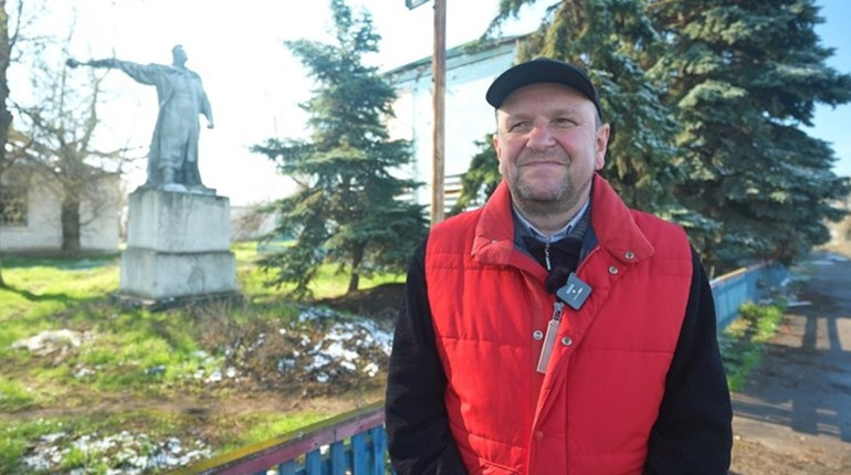 Успенівка - прифронтова земля, де з неба падає залізо, а люди продовжують сіяти зерно