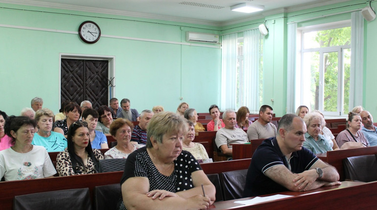 Допомога після атаки: у Біляївській міській раді відбулася зустріч із постраждалими родинами