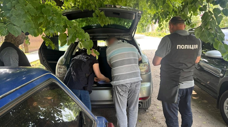 Посадовцю військкомату на Сумщині оголосили підозру у хабарництві