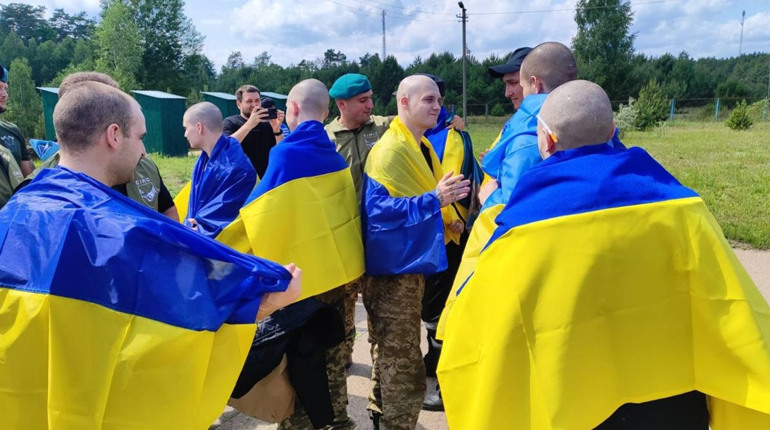 Росія та Україна обмінялися полоненими. Додому повернули наймолодших військових