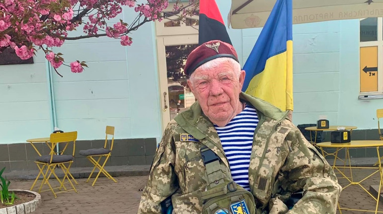 Херсонський волонтер дядя Гриша — переможець Національного конкурсу “Благодійна Україна-2024”