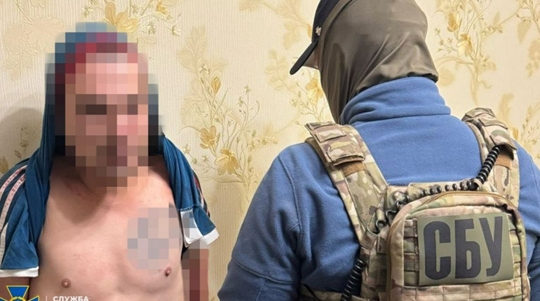 Заклав вибухівку на дитячому майданчику: в Одесі готували теракт проти військового