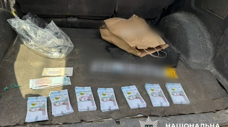 На Фастівщині затримали чоловіка, що продавав "гуманітарні" авто військовим