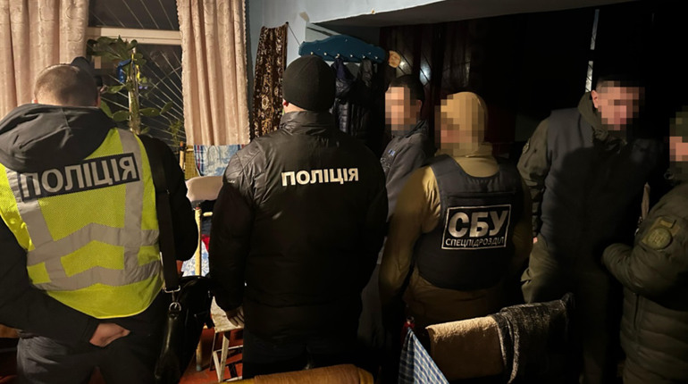 Наркотрафік у колонії: на Хмельниччині судитимуть злочинну групу