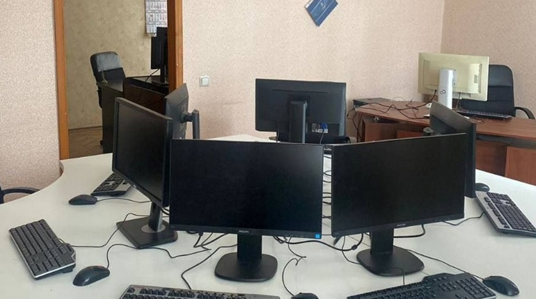 У Миколаєві відкрили комп’ютерний клас для юних переселенців з Херсонщини