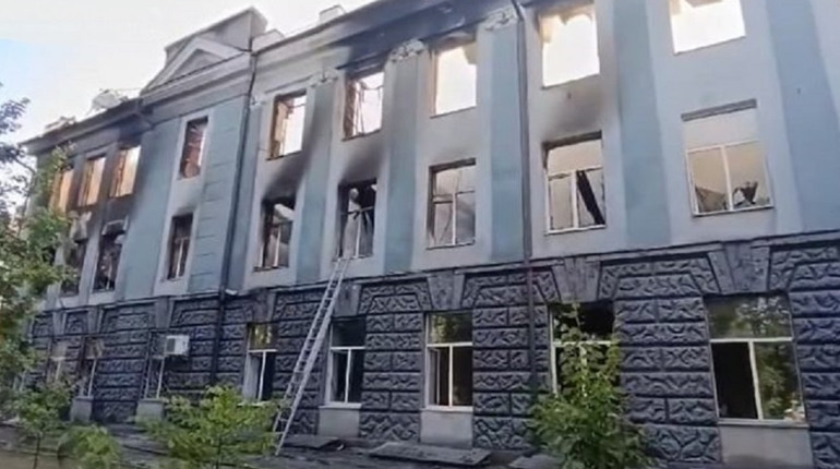 Херсонські виші та коледжі продовжують роботу в 14 містах України: куди переїхали заклади освіти