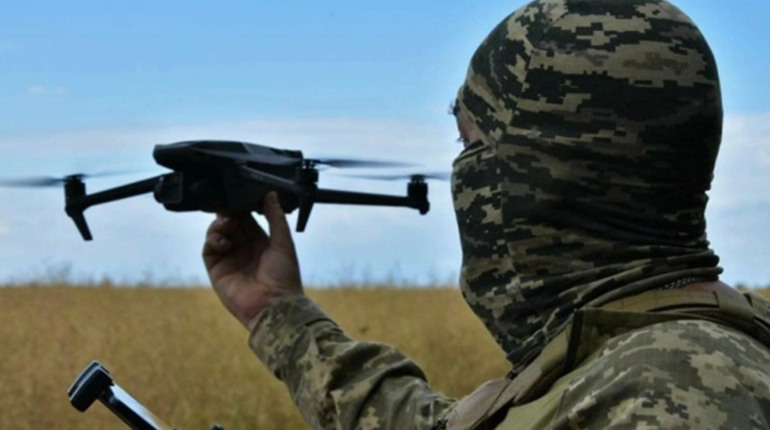 На Хмельниччині заборонили масові заходи з військовими й поширення даних про БпЛА