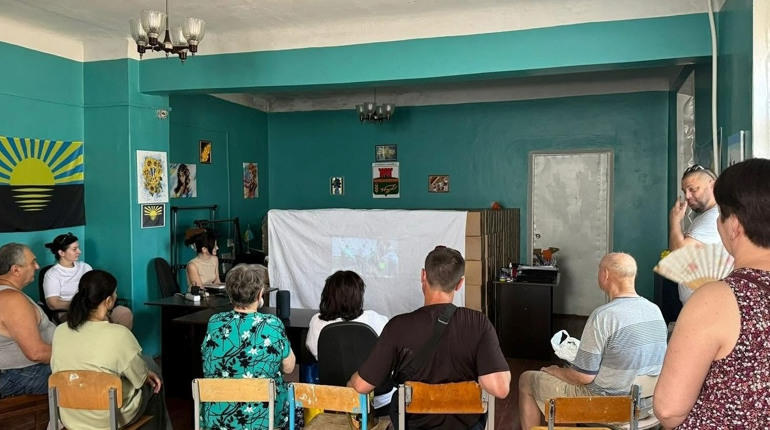 У Кривому Розі презентували обряд «Забивання чопа» — весільну традицію Волноваського району