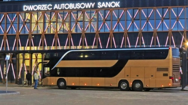 Як комфортно доїхати з Луцька до Варшави автобусом у 2025 році