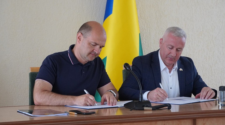 Фастівська та Нікольська громада підписали меморандум єдності й підтримки