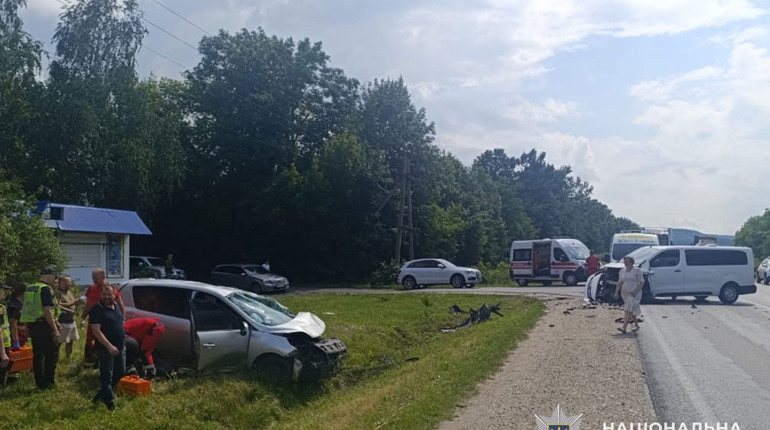 Поблизу Кременця трапилась аварія: є потерпілі
