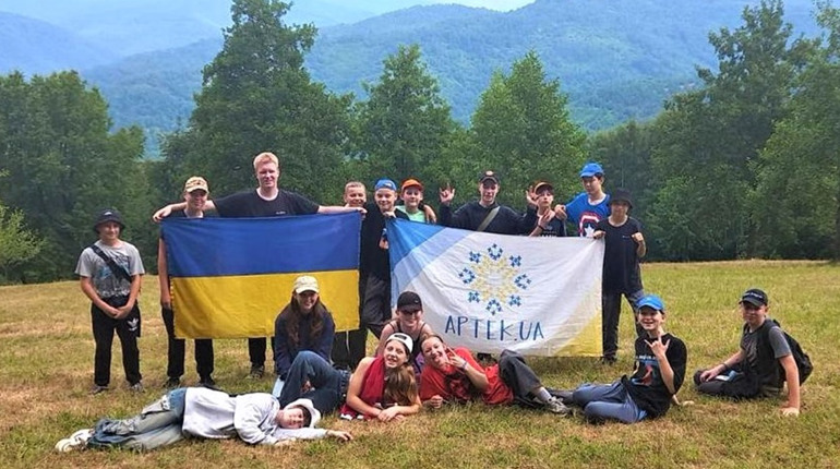 Нікопольські діти повернулися з відпочинку в літніх таборах