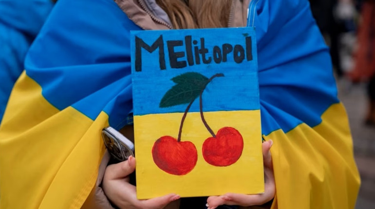 Шість днів на заправці, як вчителька з родиною тікала з окупованого Мелітополя