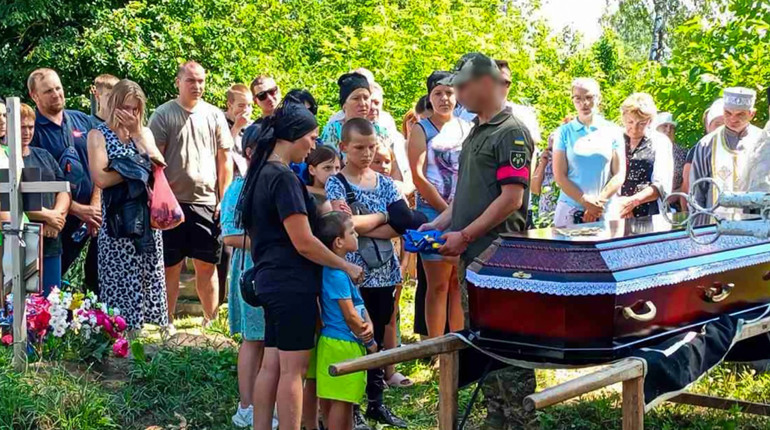 У Полонській громаді провели у засвіти Дмитра Чорного