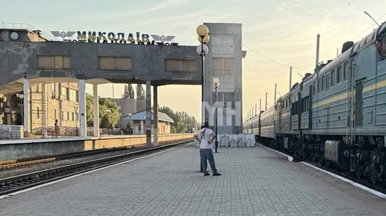 Укрзалізниця запускає прямий поїзд Миколаїв – Івано-Франківськ через Львів: розклад, маршрут, квитки