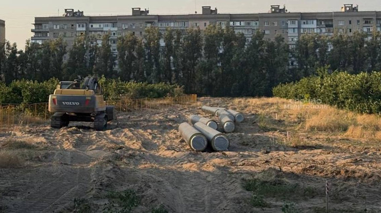 Окупанти знищили Сади Філібера в Мелітополі — будують лікарню