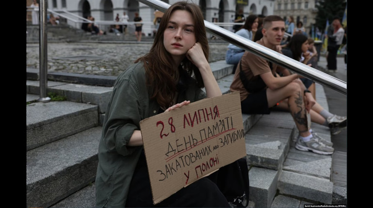 Родини захисників, загиблих у полоні, отримають 15 мільйонів гривень: Зеленський підписав закон