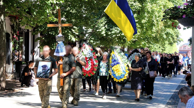 У Ніжині провели в останню путь загиблого воїна - Солов'я Сергія Володимировича