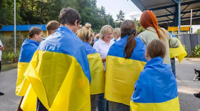 Як отримати 50 тисяч гривень допомоги дитині після повернення з окупації або депортації