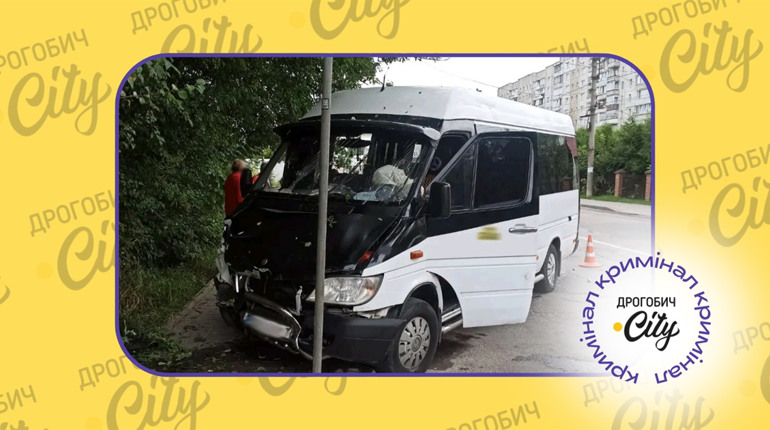 У Дрогобичі зіткнувся мікроавтобус і легкове авто: один з водіїв загинув