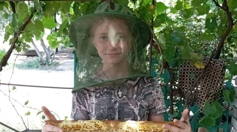 ВПО з Васильківки святкували День пасічника: діти малювали бджіл та змагалися у вікторині