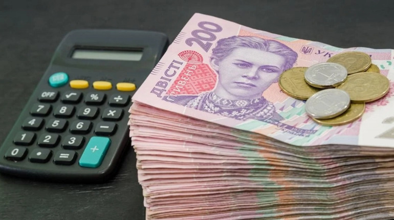 Шахраї викрали з картки жительки селища Холми на Корюківщині 62 тисячі гривень
