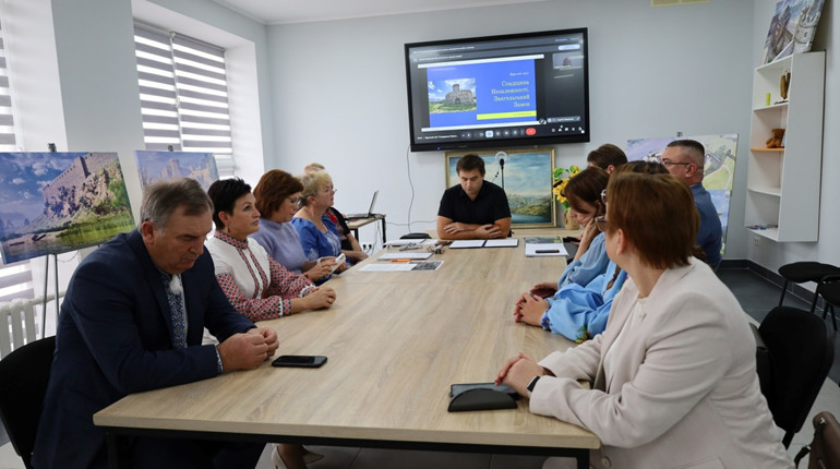 У Звягелі обговорили майбутнє історичного замку: як зберегти культурну спадщину України