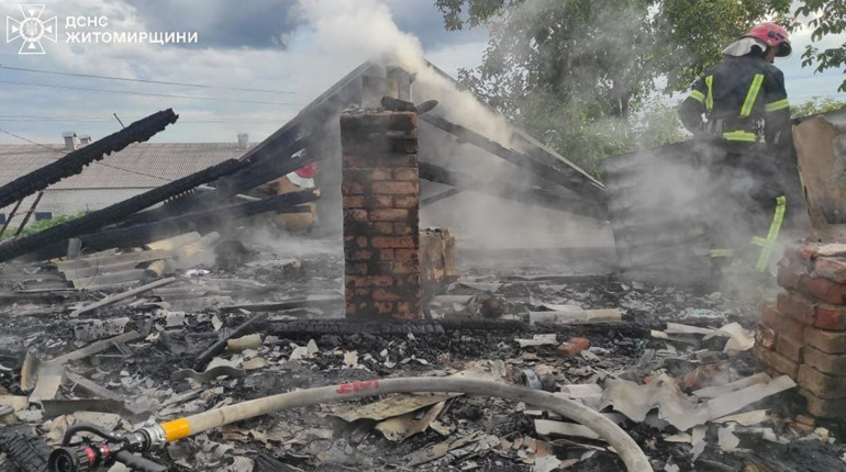 Трагедія на Житомирщині: 7-річний хлопчик загинув під час пожежі
