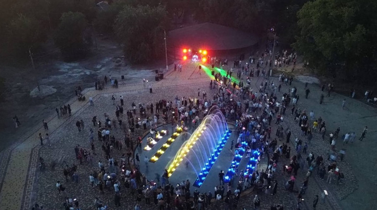 У П’ятихатках відкрили світломузичний фонтан за майже 7 мільйонів гривень: фото