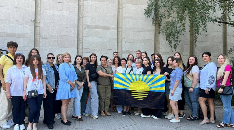 Екскурсія до музею та прем’єра фільму: як вшанували пам'ять захисників волновасьці у Дніпрі