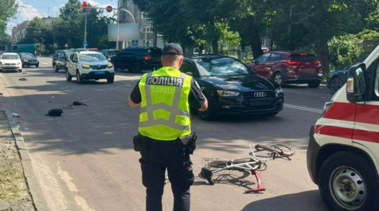 Слідчі встановлюють свідків ДТП, в якій загинув 14-річний велосипедист